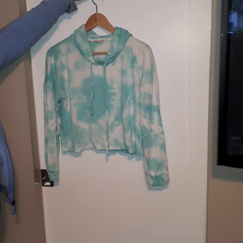 cute tie dye crop